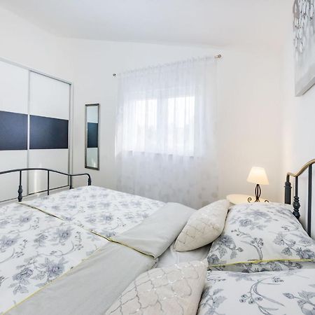 Apartmani NEVA, Pridraga Bagian luar foto