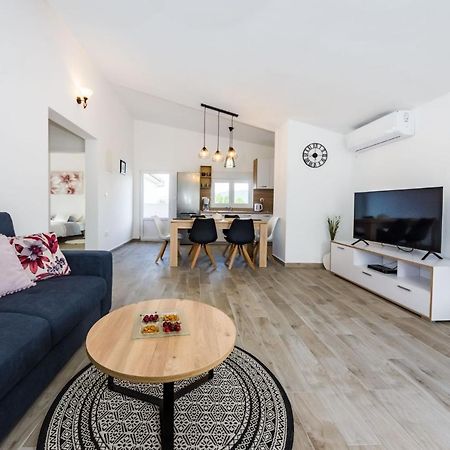 Apartmani NEVA, Pridraga Bagian luar foto