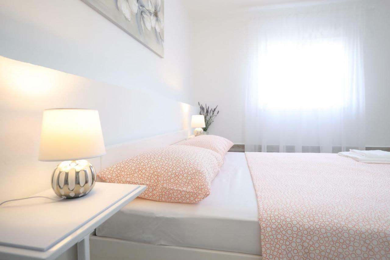 Apartmani NEVA, Pridraga Bagian luar foto